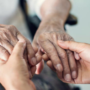 Conseils pour aider les personnes âgées à réduire leur risque de chute