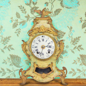 Restauration horloges Antibes : Coût d’une réparation d’horloge vintage