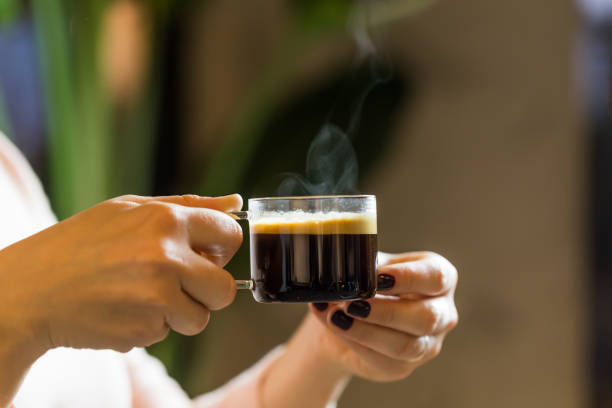 Conseils pour préparer un café parfaitement équilibré dans une cafetière à piston