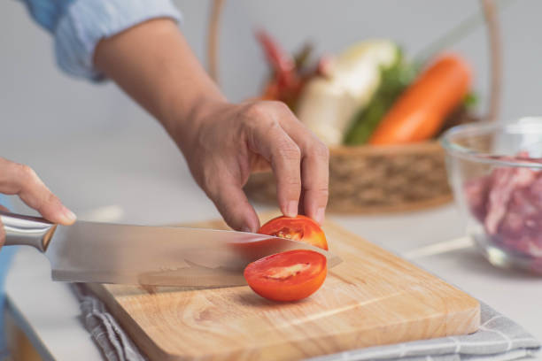 Les tomates et la santé osseuse : leur rôle dans la prévention de l’ostéoporose