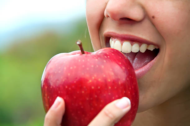 Les pommes dans la médecine traditionnelle : mythes et réalités
