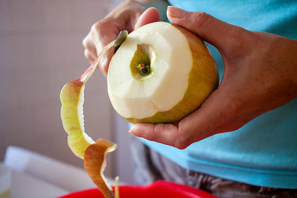 Astuces pour utiliser les épluchures de pommes en cuisine de manière créative