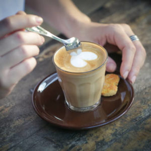Les secrets pour obtenir une mousse de lait parfaite pour votre cappuccino