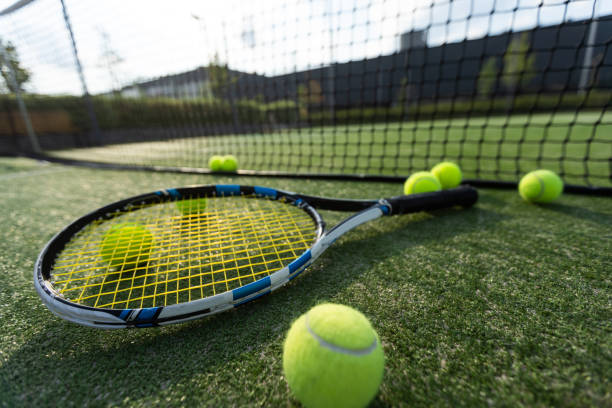 Construction d'un court de tennis à Saint-Raphaël