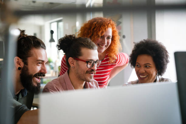 Pourquoi un plan de communication annuel Paris efficace  est-il adapté à 3 types d’entreprises différentes ?