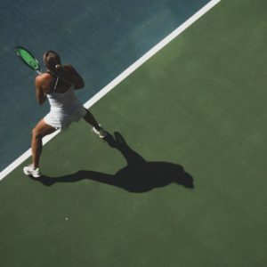 Quels sont les avantages écologiques d’une construction court de tennis Mougins moderne ?