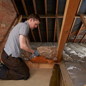 Quelles erreurs faut-il absolument éviter lors d’une isolation des combles pour garantir une bonne efficacité thermique ?