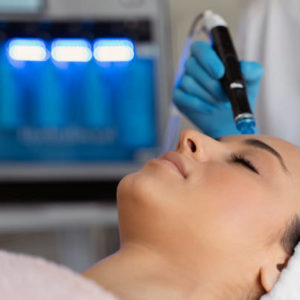 Un hydrafacial à Lyon est-il adapté aux peaux sensibles ?