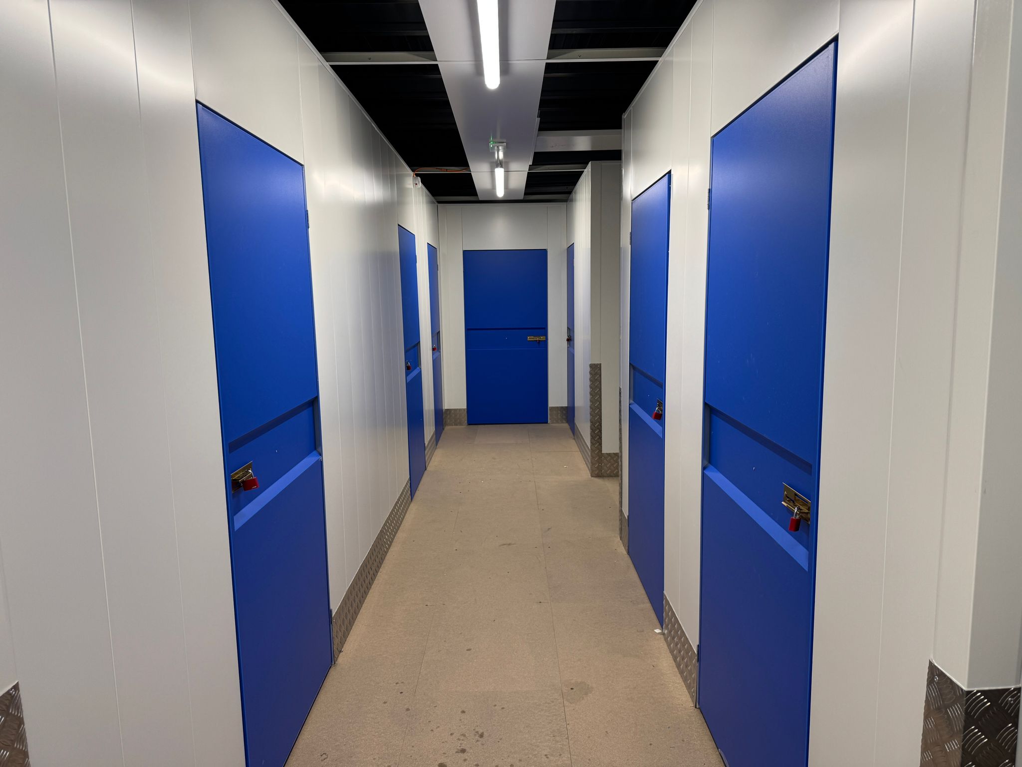 Quelle location garde meuble à Saint-Quentin-Fallavier offre une solution rapide pour désencombrer son logement ?