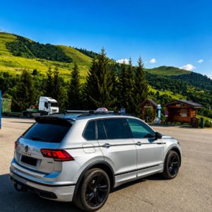 Comment un Taxi à Maurienne garantit-il un trajet confortable avec des skis, snowboards et bagages volumineux ?