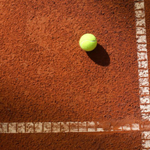 Quel arrosage choisir pour une construction court de tennis terre battue dans Le Mans ?